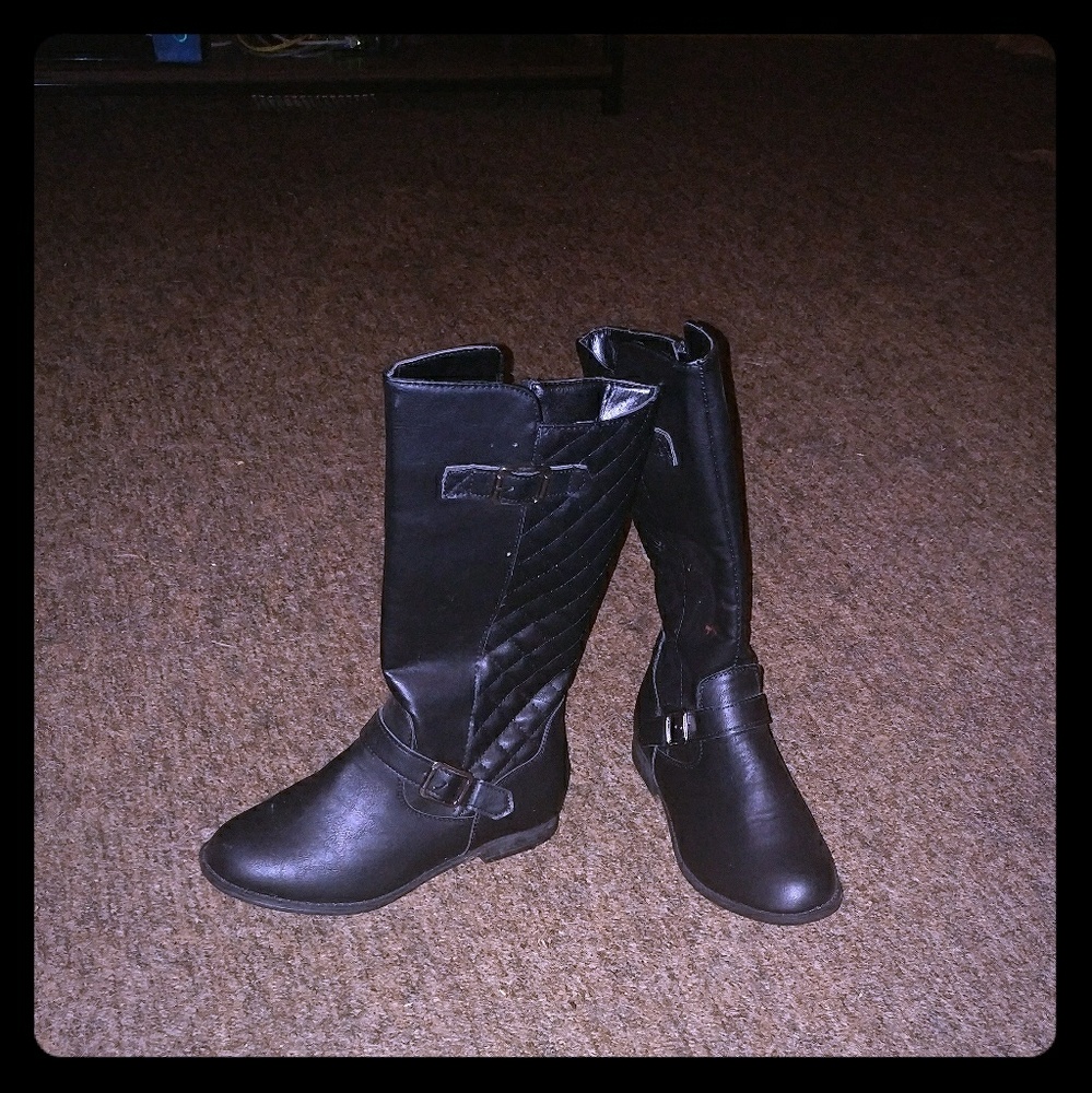 Boots never worn